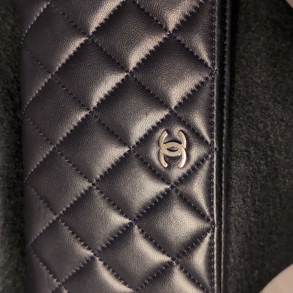 Authentic Chanel long flap leather wallet - Picture 3 of 11